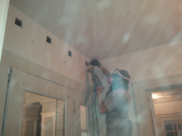 Cellulose-Insulation-for-Lath-and-Plaster-Walls-Flying-Insulation
