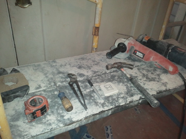 Cellulose-Insulation-for-Lath-and-Plaster-Walls-Tool
